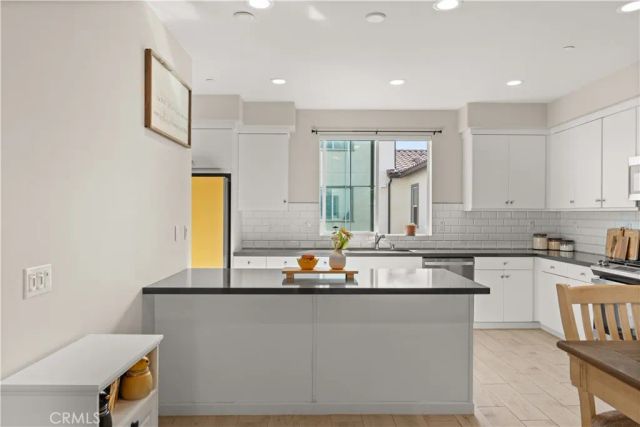 31305 Via Nubes, Temecula, CA 92592