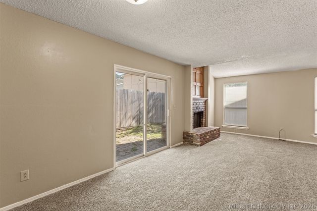 12921 E 28th Place, Tulsa, OK 74134