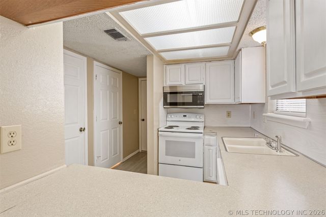 12921 E 28th Place, Tulsa, OK 74134