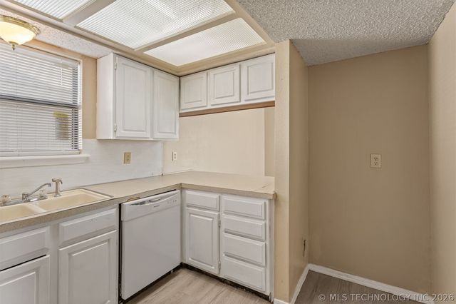12921 E 28th Place, Tulsa, OK 74134