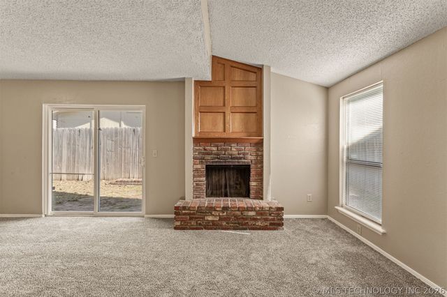 12921 E 28th Place, Tulsa, OK 74134