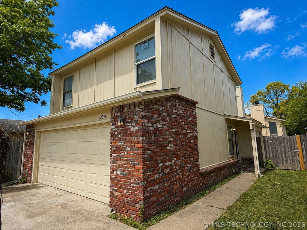 12921 E 28th Place, Tulsa, OK 74134