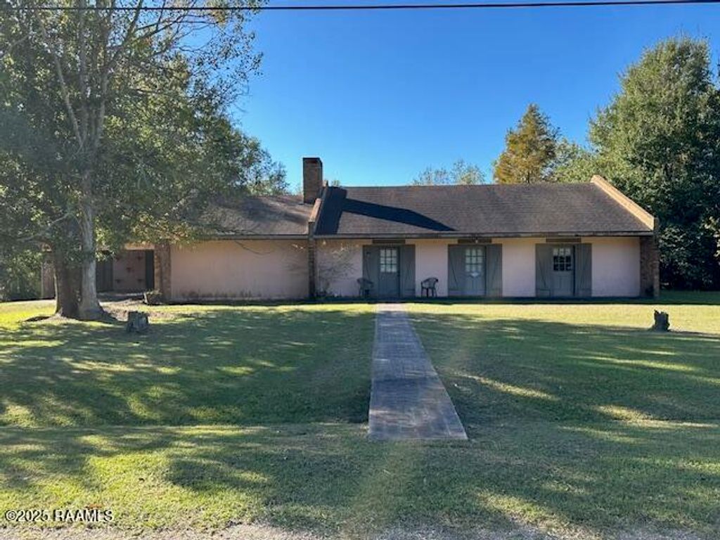 8133 Meadow Lane, Abbeville, LA 70510