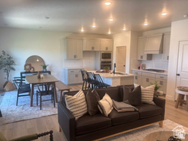 2744 W AURORA AVE, Mapleton, UT 84664