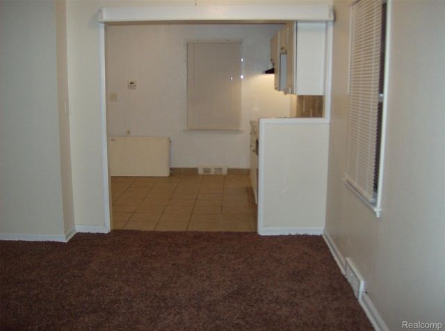 10641 TROY Street, Oak Park, MI 48237