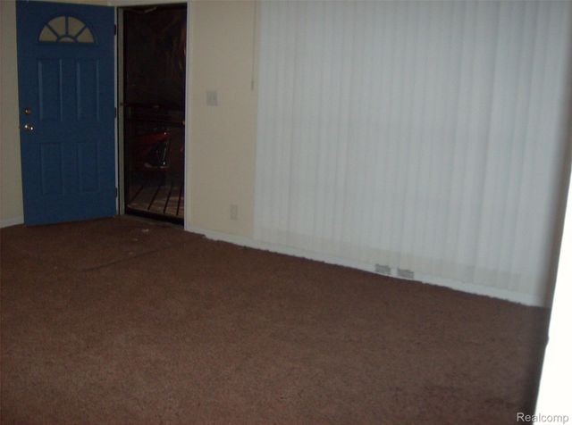 10641 TROY Street, Oak Park, MI 48237