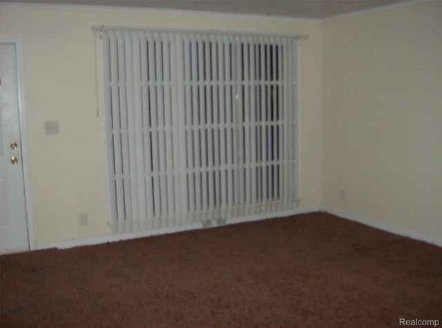 10641 TROY Street, Oak Park, MI 48237