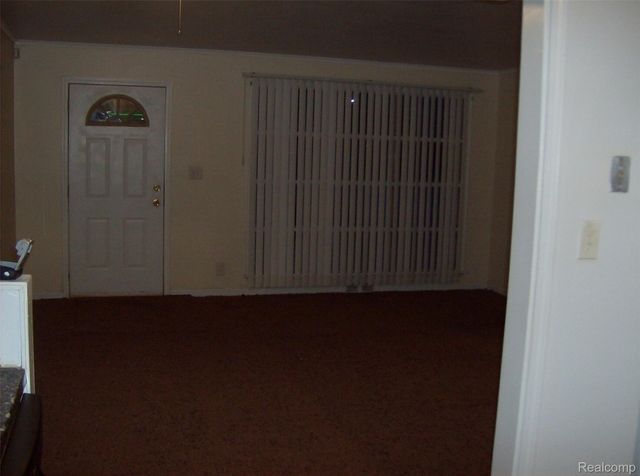 10641 TROY Street, Oak Park, MI 48237