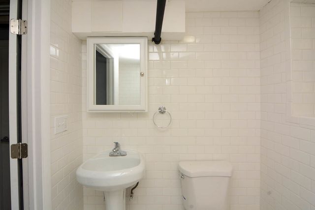 5534 N ARTESIAN Avenue GARDEN, Chicago, IL 60625