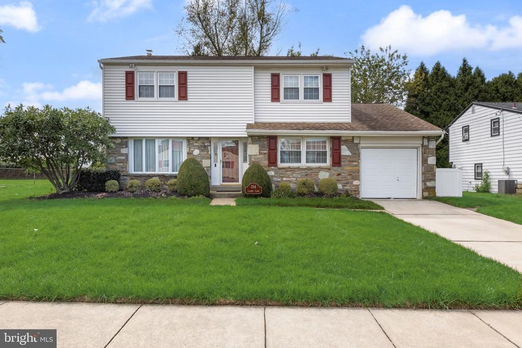154 LAURIE LN, Philadelphia, PA 19115 — exterior