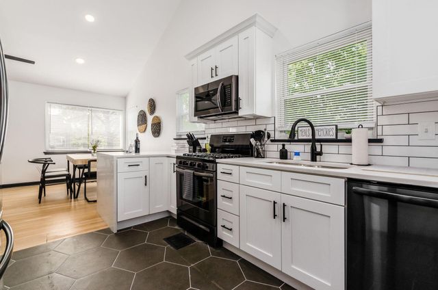 103 E Jeffrey Place, Columbus, OH 43214