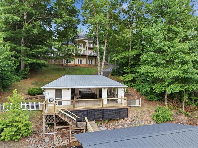 30 Berrong Drive, Hayesville, NC 28904