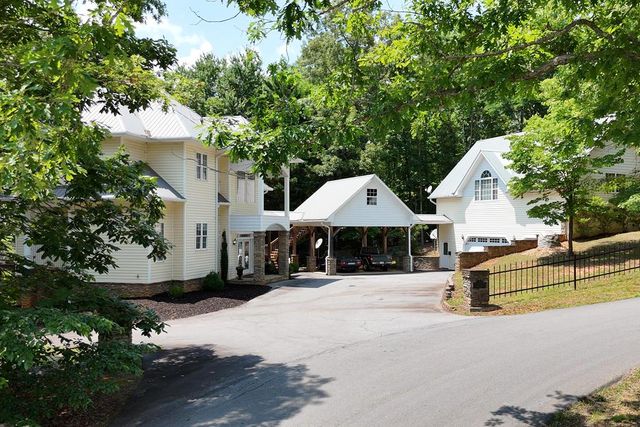 30 Berrong Drive, Hayesville, NC 28904