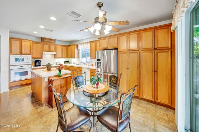 6147 W J-15, Lancaster, CA 93536