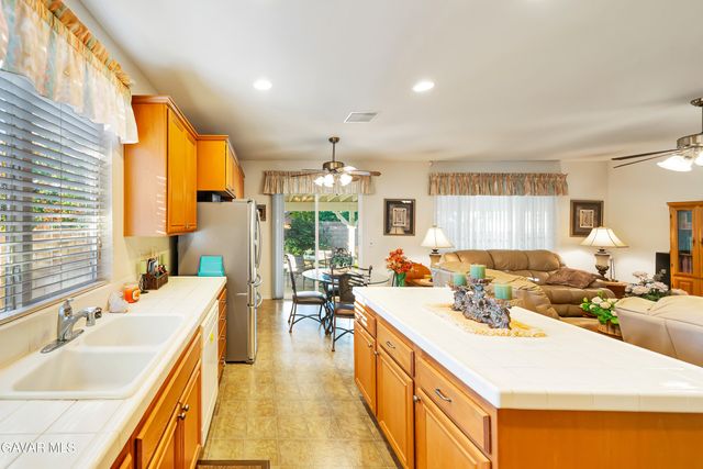 6147 W J-15, Lancaster, CA 93536