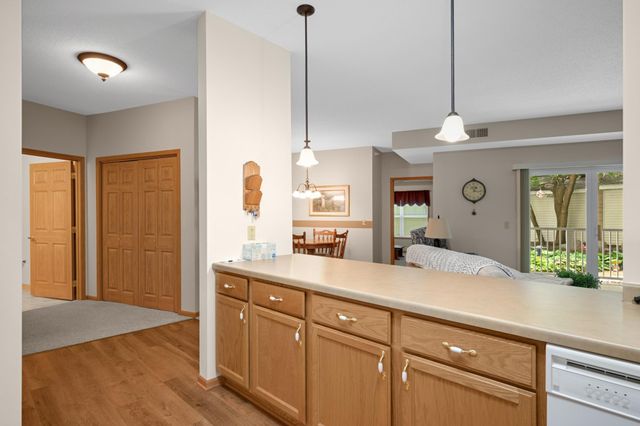 5650 Boone Avenue N 116, New Hope, MN 55428