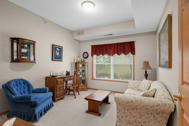 5650 Boone Avenue N 116, New Hope, MN 55428