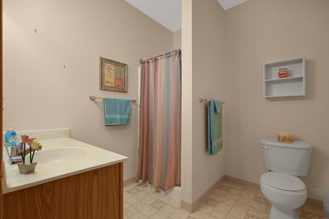 5650 Boone Avenue N 116, New Hope, MN 55428