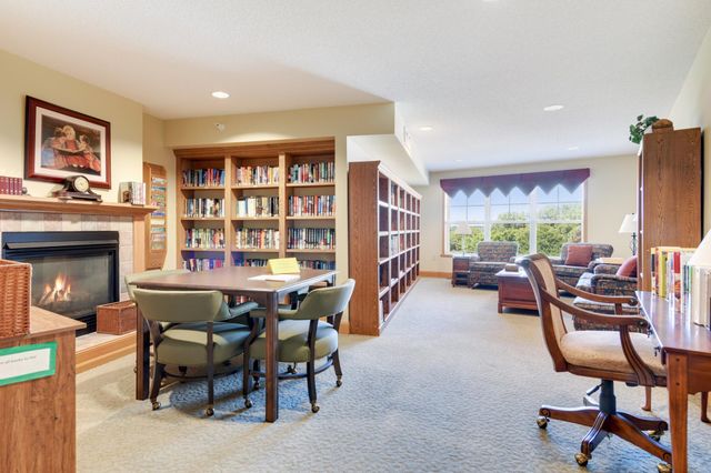 5650 Boone Avenue N 116, New Hope, MN 55428