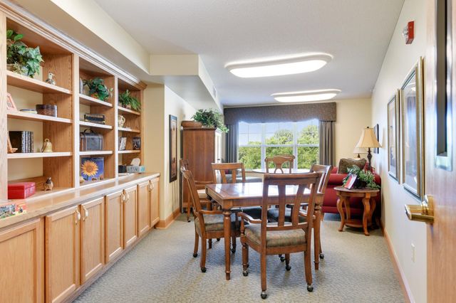 5650 Boone Avenue N 116, New Hope, MN 55428