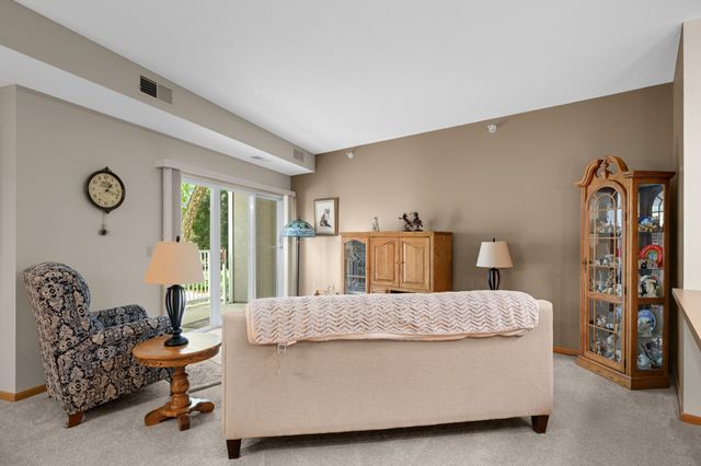 5650 Boone Avenue N 116, New Hope, MN 55428