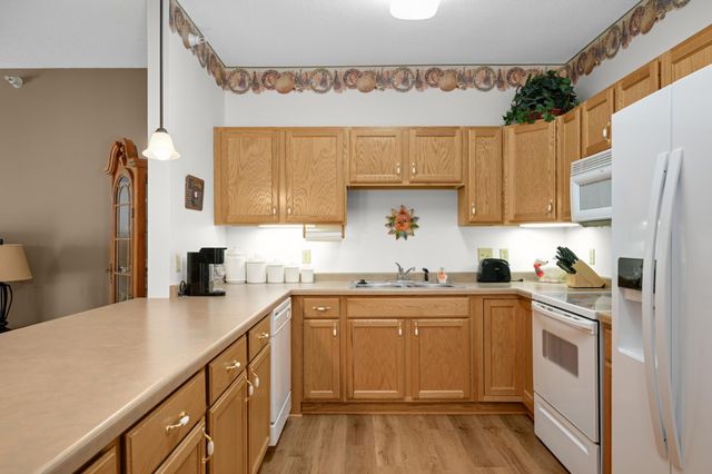 5650 Boone Avenue N 116, New Hope, MN 55428
