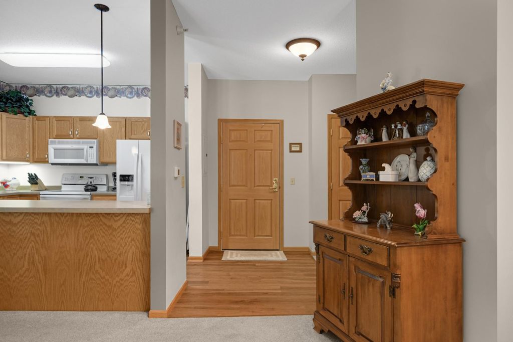 5650 Boone Avenue N 116, New Hope, MN 55428 — photo 3