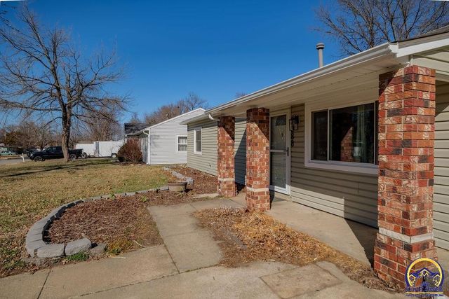 3388 SW Mayo AVE, Topeka, KS 66611
