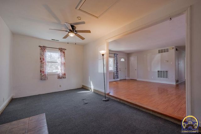 3388 SW Mayo AVE, Topeka, KS 66611