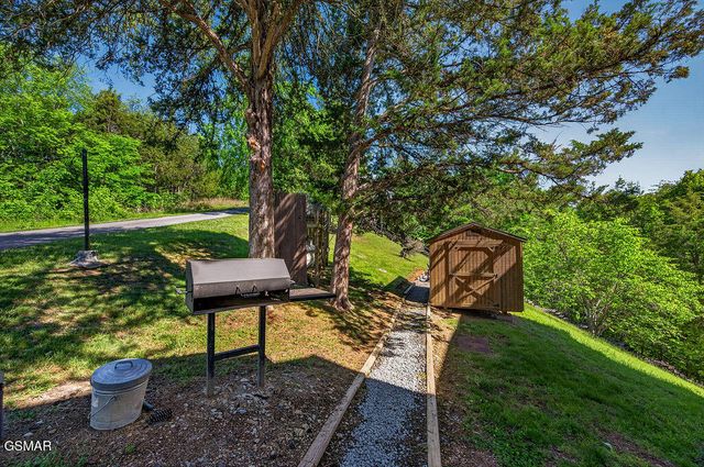 2350 Kerr Road, Sevierville, TN 37876