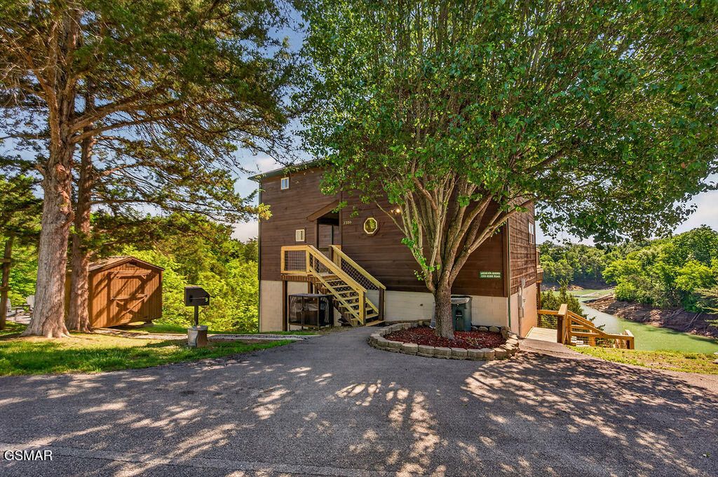 2350 Kerr Road, Sevierville, TN 37876