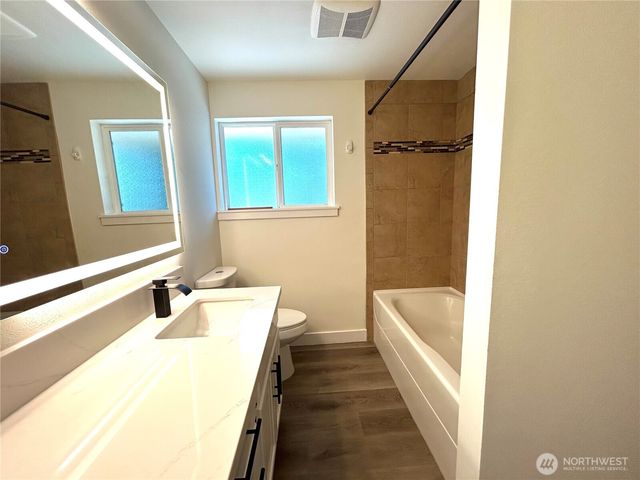 1805 N 167th Street, Shoreline, WA 98133