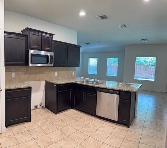 945 Loftin Street, Crowley, TX 76036