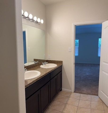 945 Loftin Street, Crowley, TX 76036
