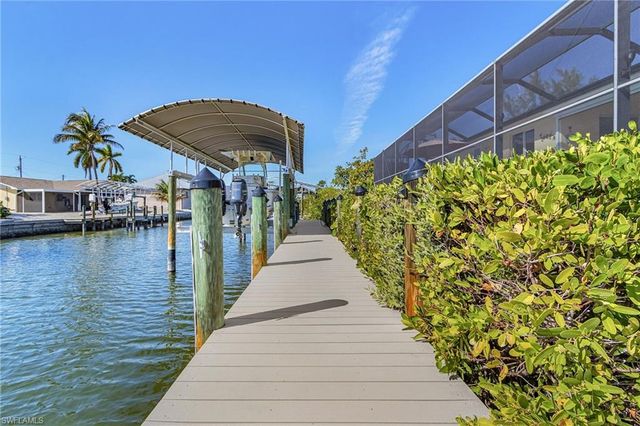 3627 Schooner LN, St. James City, FL 33956