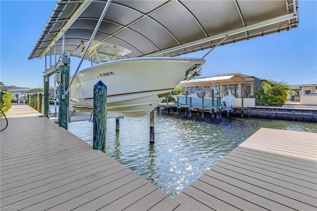 3627 Schooner LN, St. James City, FL 33956