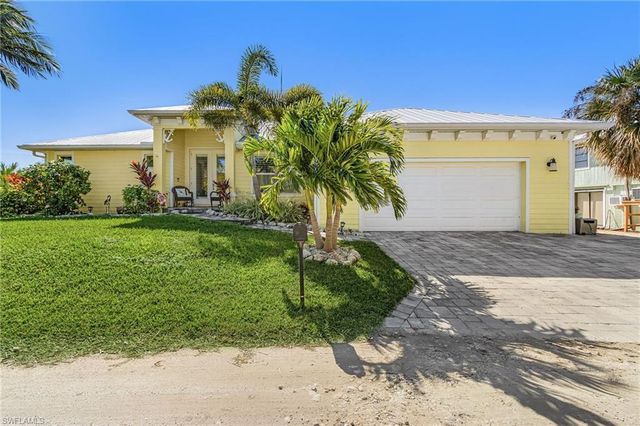 3627 Schooner LN, St. James City, FL 33956