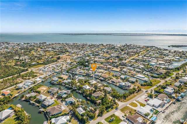 3627 Schooner LN, St. James City, FL 33956