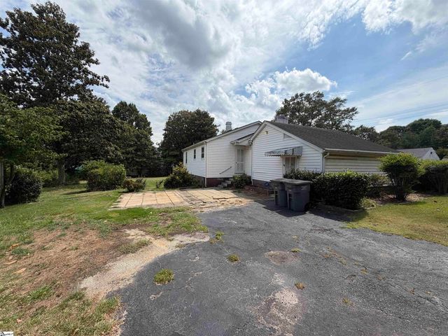 6 Shadow Lane, Taylors, SC 29687