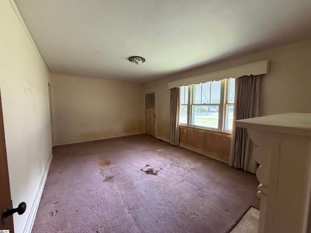 6 Shadow Lane, Taylors, SC 29687