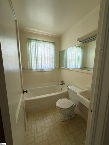 6 Shadow Lane, Taylors, SC 29687