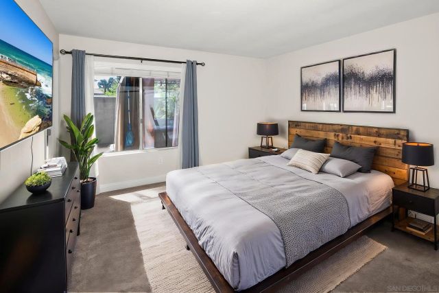245 FESTIVAL DR, Oceanside, CA 92057