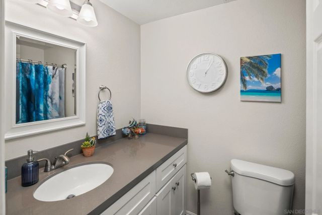245 FESTIVAL DR, Oceanside, CA 92057