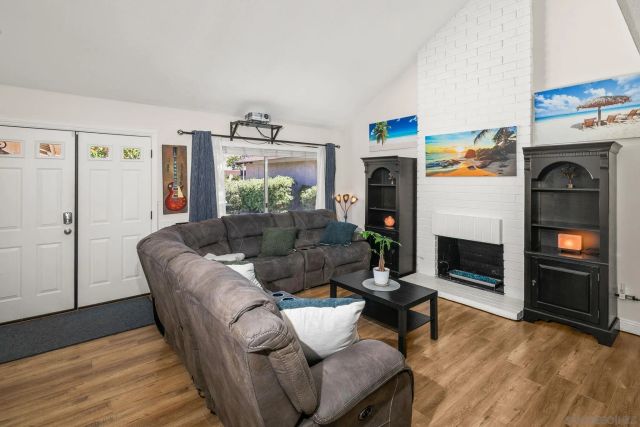 245 FESTIVAL DR, Oceanside, CA 92057