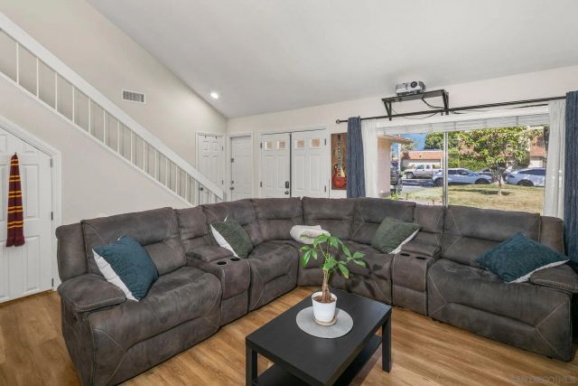 245 FESTIVAL DR, Oceanside, CA 92057