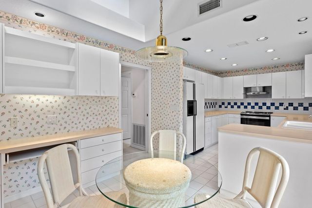 17716 NATHANS DRIVE, Tampa, FL 33647