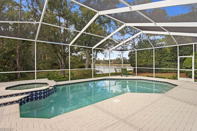 17716 NATHANS DRIVE, Tampa, FL 33647