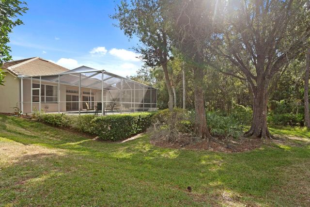 17716 NATHANS DRIVE, Tampa, FL 33647