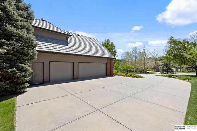 13804 Cuming Street, Omaha, NE 68154