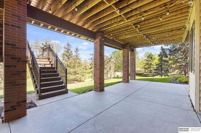 13804 Cuming Street, Omaha, NE 68154